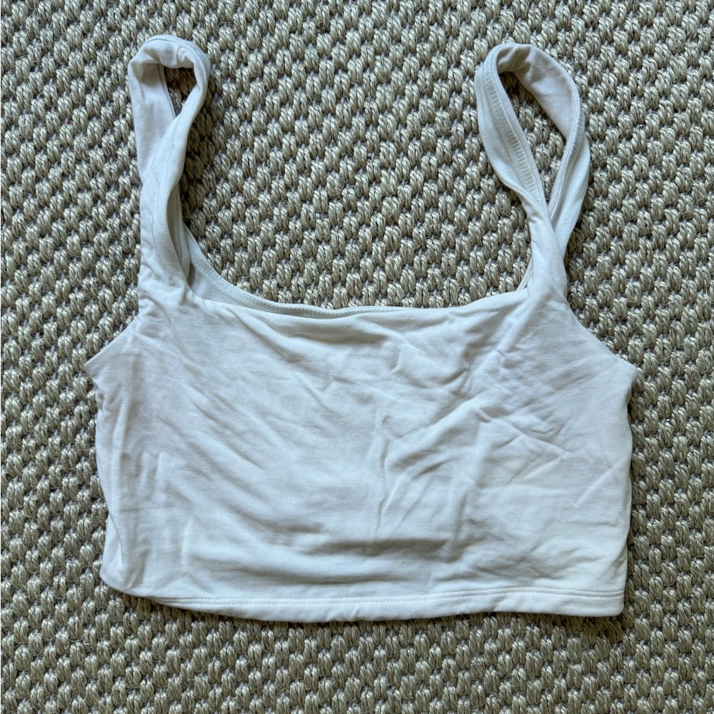 Aritzia Wilfred Crop top